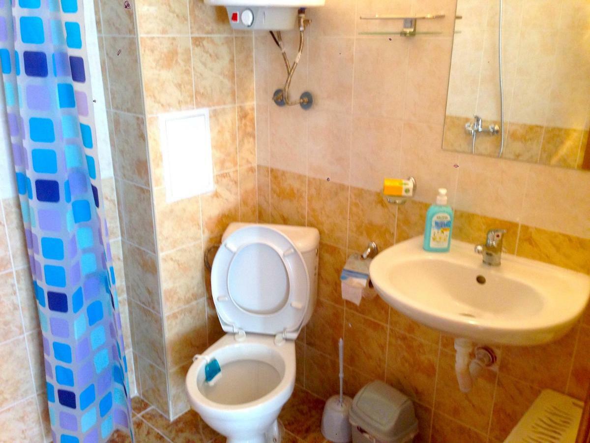 Sunny Day Apartments Pantai Sunny Bagian luar foto
